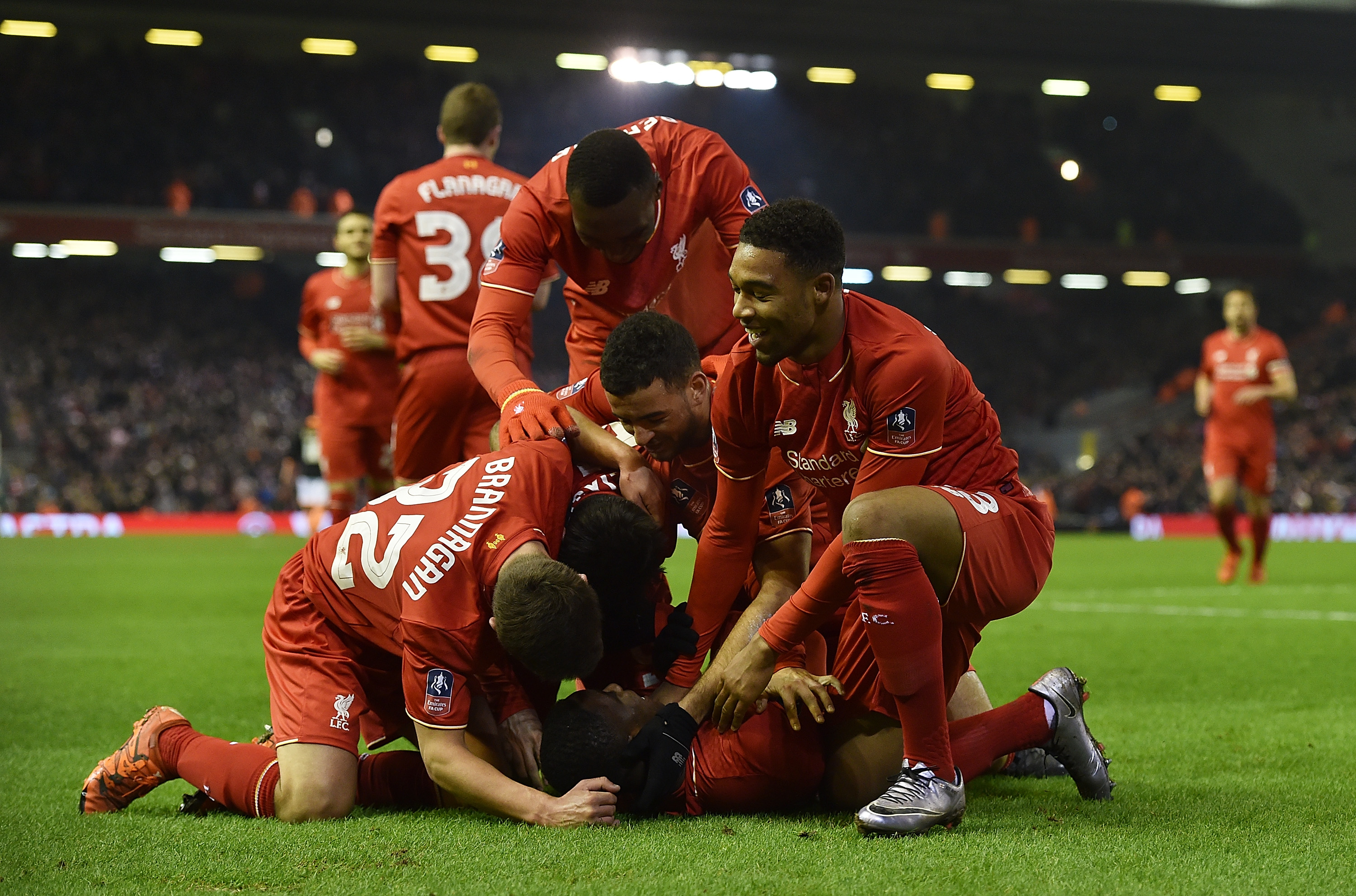 活塞主帅：康宁汉姆在持续进步，而且还不会抢走队友风头（活塞主帅：康宁汉姆稳步提升，却从不喧宾夺主）