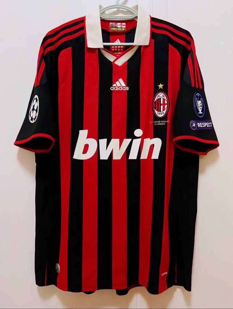 麦孔：劳塔罗打进一个真正队长般的进球，向队友传递他的决心（麦孔：劳塔罗轰出队长式进球，将决心传达给队友）