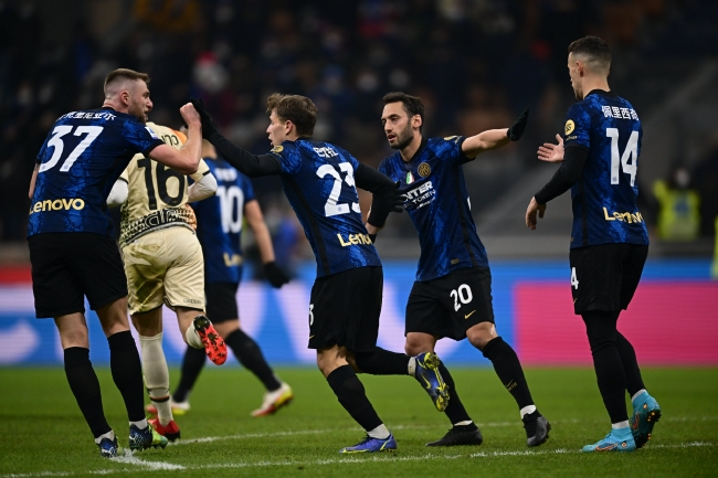 澳超前瞻：阿德莱德联防守仍有提升空间，墨尔本城多人伤缺（澳超前瞻：阿德莱德联防线仍待打磨，墨尔本城多人伤停）