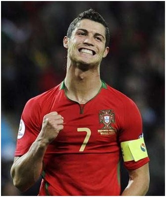 狼队14轮仅积2分排名英超垫底，上赛季曾双杀曼联（从双杀曼联到英超垫底：狼队14轮仅得2分）