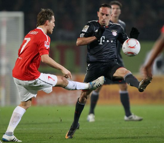 塞维利亚球员：我没啥好说的，裁判的判罚年年都是这样（塞维利亚球员吐槽：裁判判罚年年如此，我已无话可说）