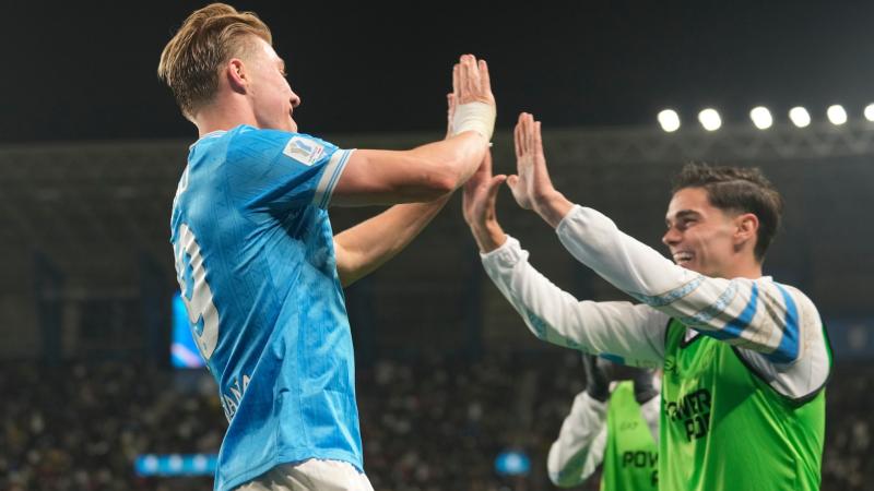 记者：因伤落选的马斯坦托诺仍加入阿根廷队的训练营（记者：因伤无缘名单的马斯坦托诺仍随阿根廷队集训）