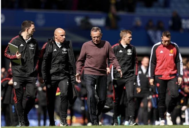 拉波尔塔：如无意外月底回归诺坎普；弗里克在巴萨很开心（拉波尔塔：若无波折月末回归诺坎普；弗里克在巴萨过得开心）