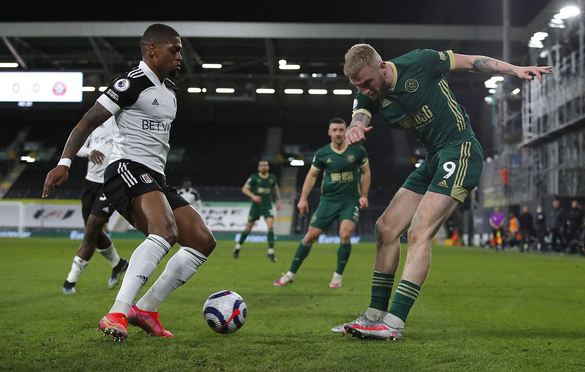 冯伯元忆与海牛球迷冲突：那场打封闭上的；有球迷骂得挺过分（冯伯元回忆与海牛球迷冲突：那场带伤封闭出战，部分球迷辱骂越界）