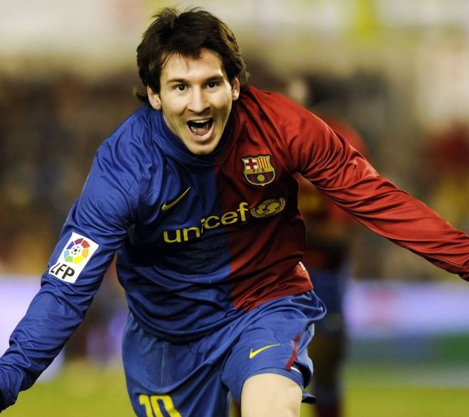 科贝记者：孔德与弗里克进行交流，表达自己想要踢中卫的愿望（科贝电台：孔德已与弗里克沟通，明确希望出任中卫）