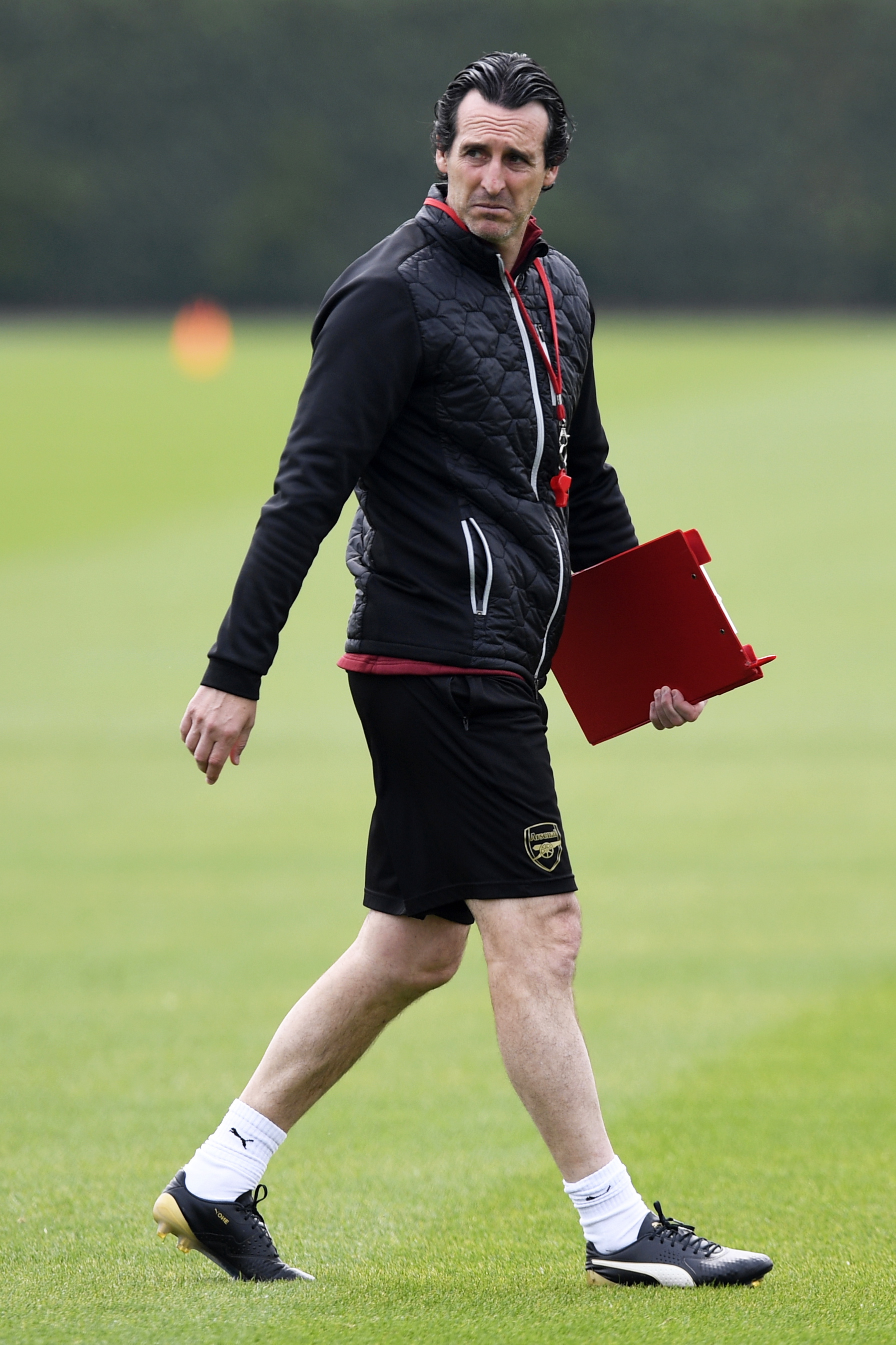 崩盘起因！利物浦上赛季英超场均丢1.1球，本赛季场均丢1.6球（崩盘之因？利物浦英超场均失球由上季1.1增至本季1.6）